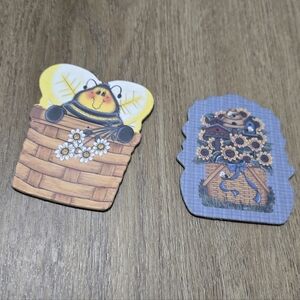2 Unbranded Bee In Basket And Beehive Magnets